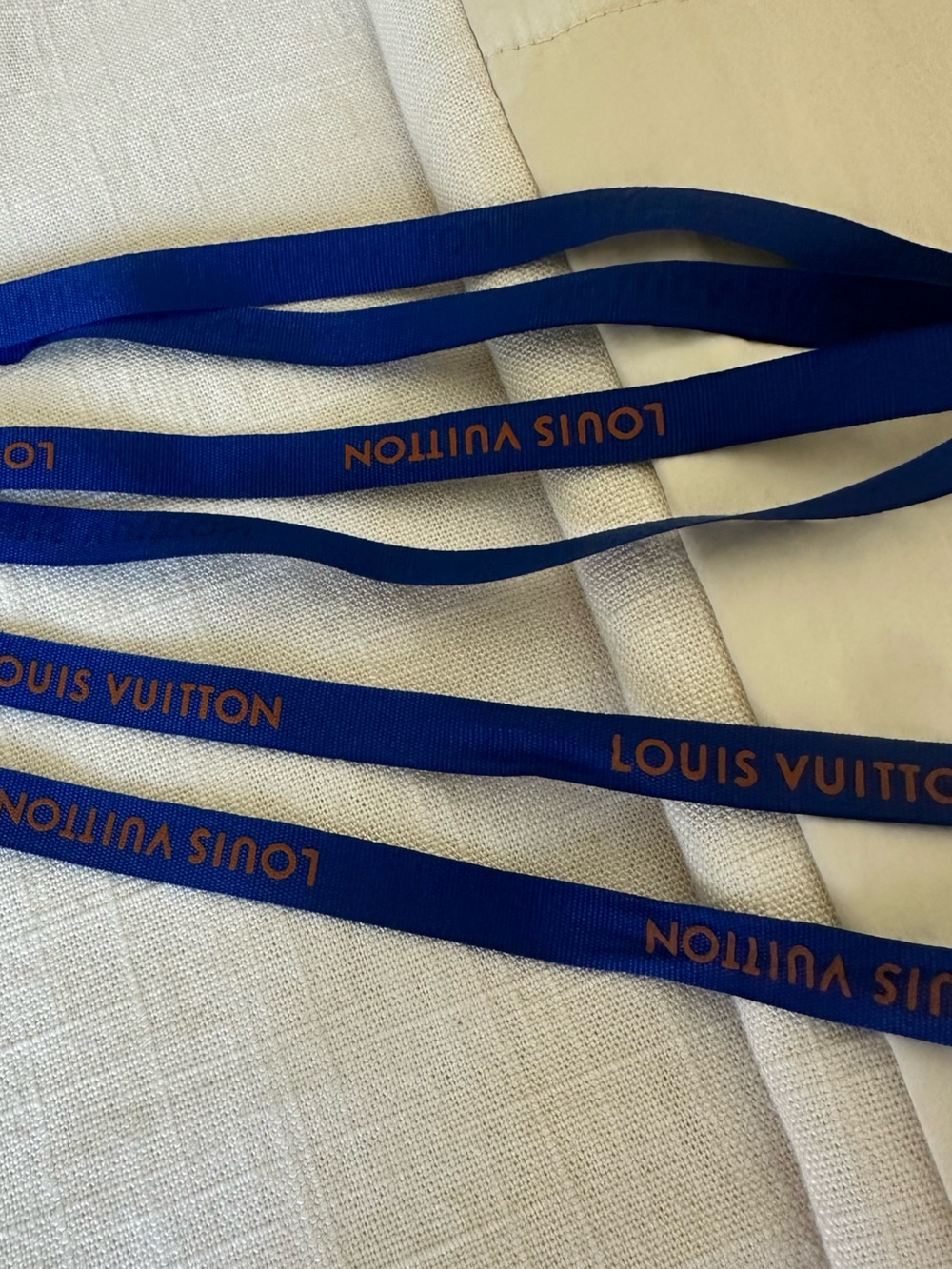 Louis Vuitton Authentic Ribbon - Picture 3 of 3